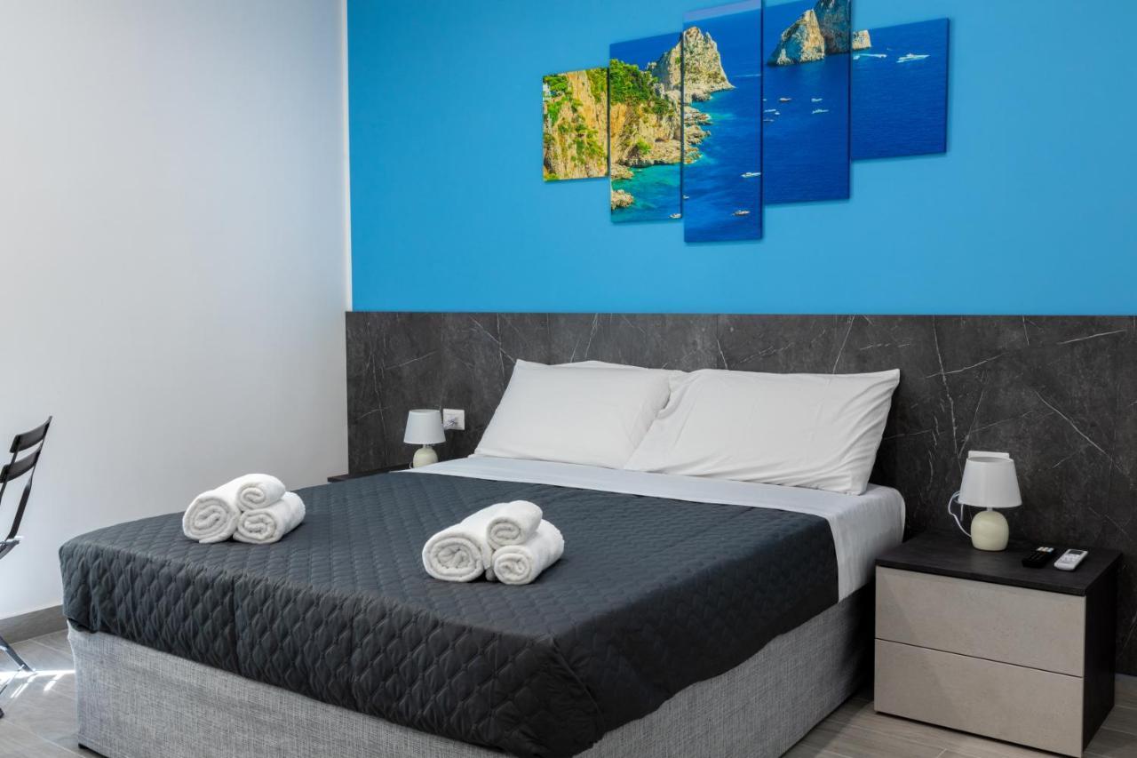Partenope Guest House Napoli Eksteriør billede